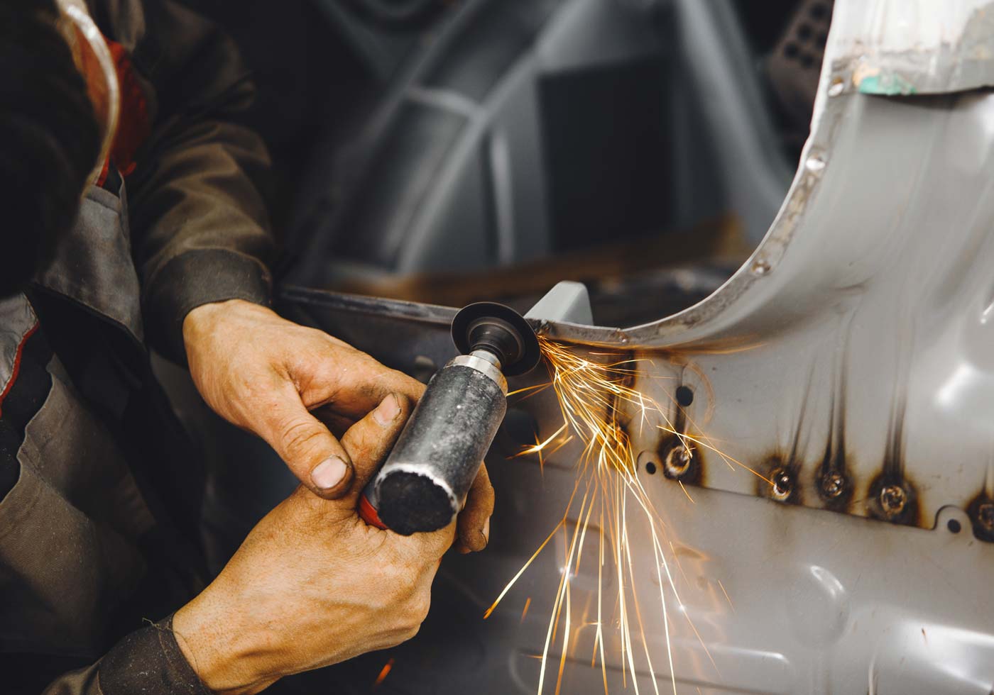 Fachbetrieb und Werkstatt für Unfallinstandsetzung und Karosseriebau in Friedrichshafen / Fischbach am Bodensee